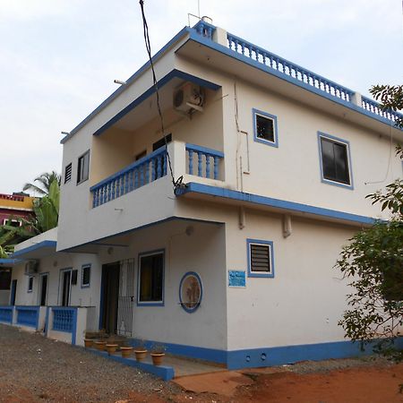 Casa Almeida Pensión Candolim Exterior foto